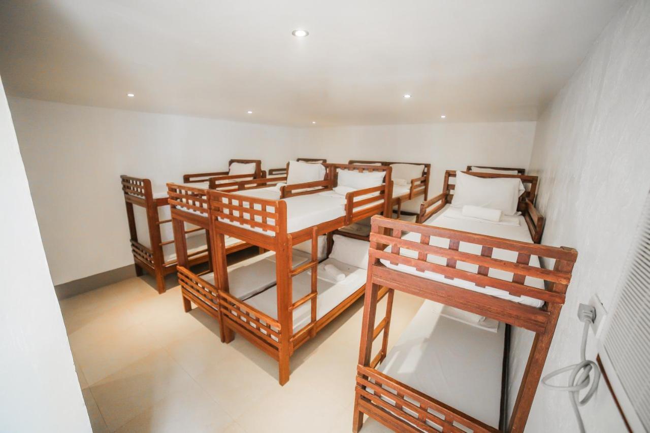 บาตาน ไวต์ คอรัลส์ บีช รีสอร์ต Hotel โมรง ภายนอก รูปภาพ