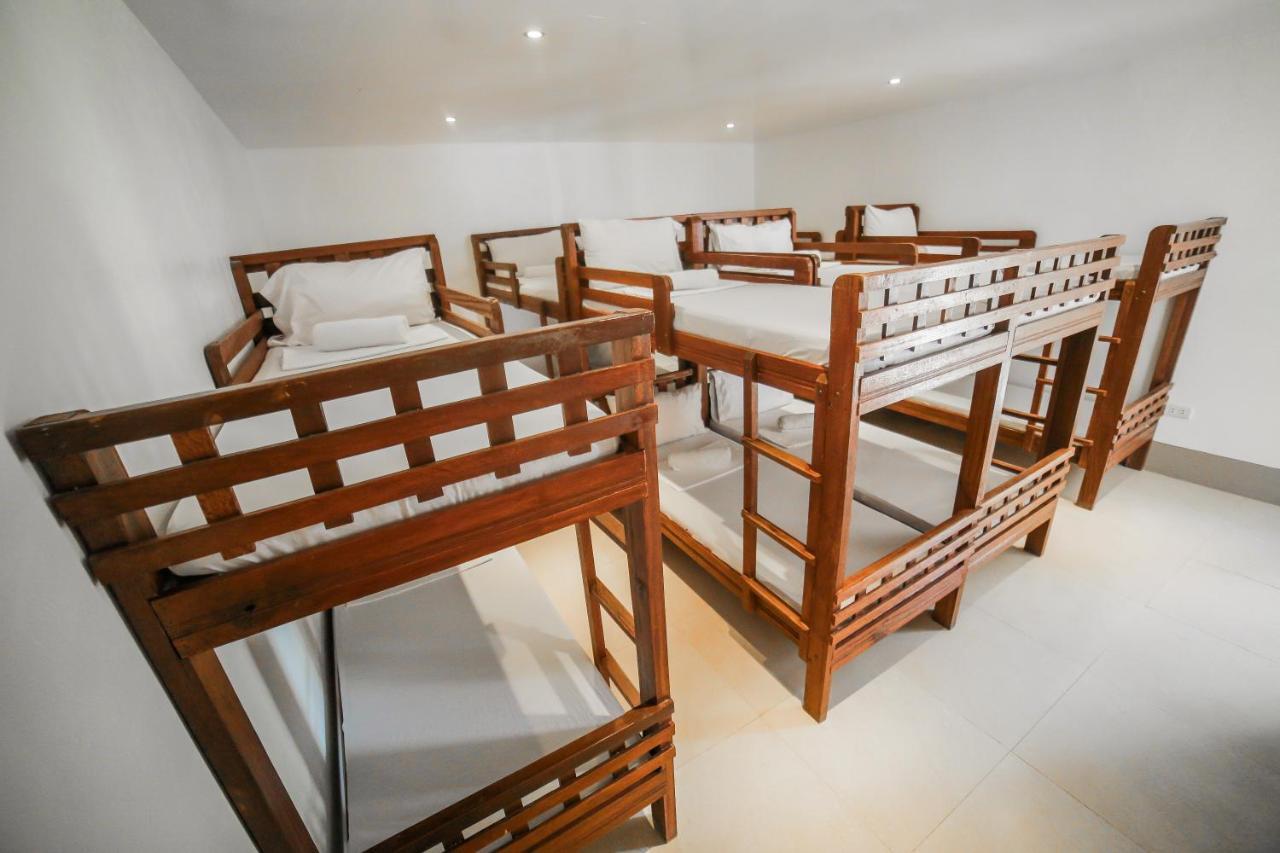 บาตาน ไวต์ คอรัลส์ บีช รีสอร์ต Hotel โมรง ภายนอก รูปภาพ